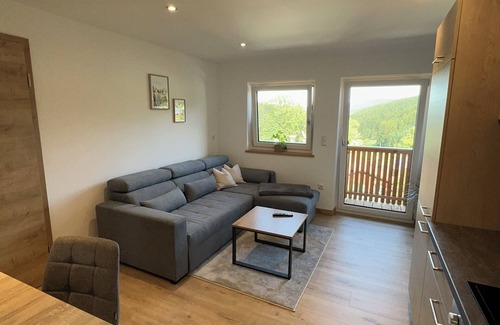 Neukirchen Beim Heiligen Blut Apartment | Dachgeschoss Ferienwohnung für 2 Personen