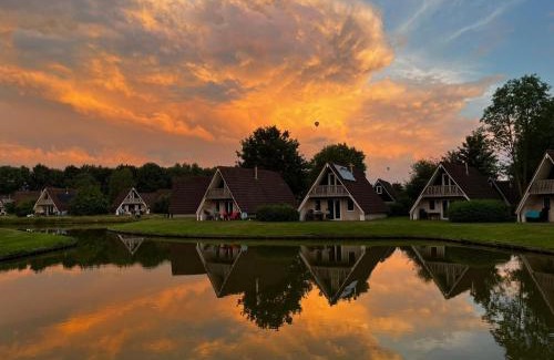De Meene House | De Waterlelie gezellig en sfeervol aan het water
