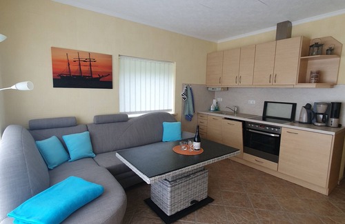 Klein Bollhagen Apartment | Apartment 'Ferienwohnung Kleine Auszeit' with Private Terrace and Private Garden