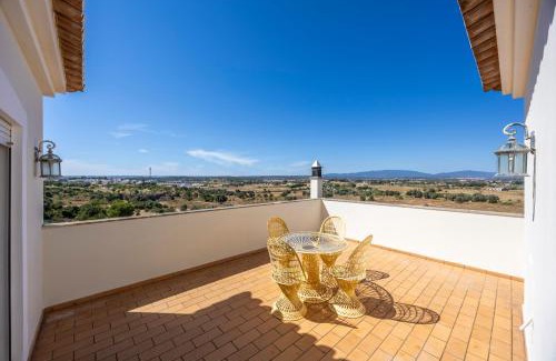 Chinicato Villa | Debbies Delight