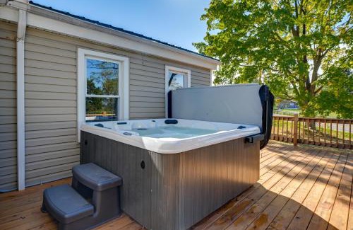 Ovid House | Deck and Hot Tub Pet-Friendly Seneca Lake Home!