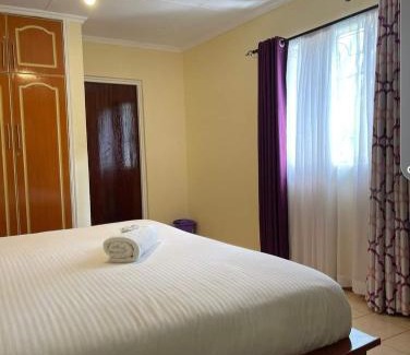 Ngara Hotel | Deckar Grill B&B