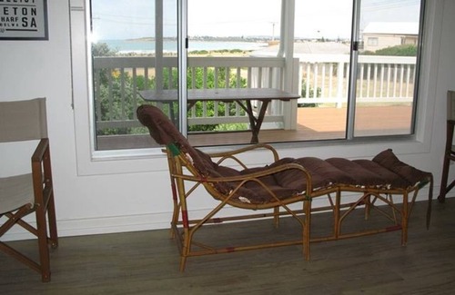 Middleton House | Decked Out Middleton - Ocean Views-Family Holidays