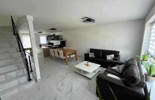 Tongeren Apartment | DEDIA Guest Home