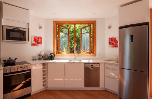 District of North Vancouver Cottage | Deep Cove Creekside, Ocean View Retreat