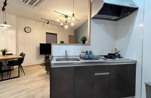 Nishinari House | Deep Osaka! A Running Lamp 2 minutes from the station! Ideal location for sightseeing in Namba & USJ Osaka! Up to 6 people are allowed at the same price