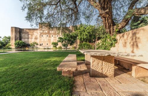 Sikar Hotel | DEEPPURA GARH