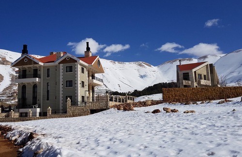 Al Arz Ski Chalet | Deer Cliff - Duplex Chalet on Ground Floor