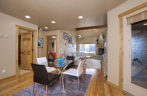 Big Sky House | Deer Run Condo 12 Blacktail Buck