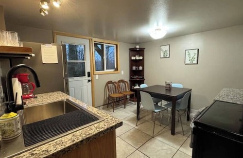 Deer Island House | Deerisland cabin lower leveln