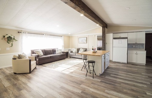 Lapoint House | Deerview - 4 BR home close to dinosaurs and trails
