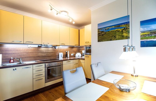 Boergerende-Rethwisch Condo | Deichgraf 07, Direkter Meerblick aus Allen Drei Zimmern, 2 SZ, 2xbad, TG, Kamin