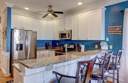 Wilmington Beach Condo | Deja Blue with an Ocean View at Carolina Beach