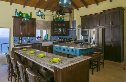 Rendezvous & Ditleff Villa | Deja View - 20% off remaining April/May dates 2025