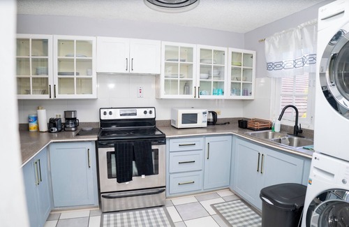 Montego Bay Condo | Dejai On The Bay Gated 2 or3 bdr Condo in Montego Bay with stunning's views