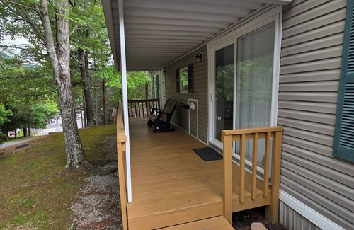 Gatlinburg - Pigeon Forge Cottage | Delightful 2BR Cottage in Pigeon Forge