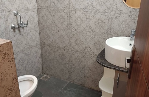 Bouvet Island Apartment | Delightful 3-bedroom apartment with AC in Mohali