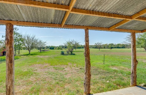 Carmine Apartment | Delightful Carmine Studio on Farm Near Round Top!