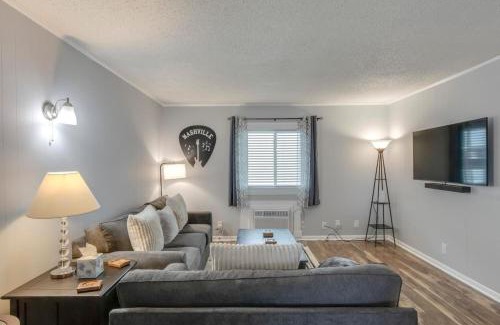 Melrose House | Delightful Charmer with Pool Access