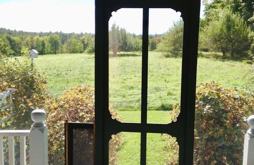 Lyndeborough House | Delightful Classic Farmhouse With Gorgeous Views