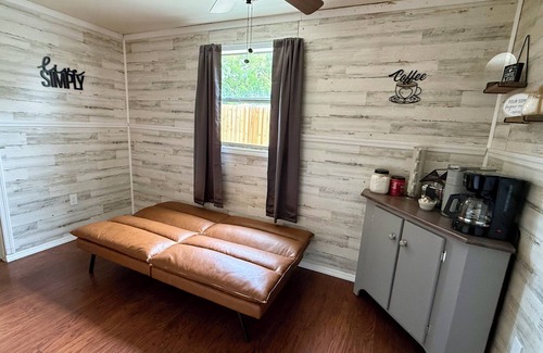 Crystal River Cottage | Delightful Cottage in great location with Boat Parking