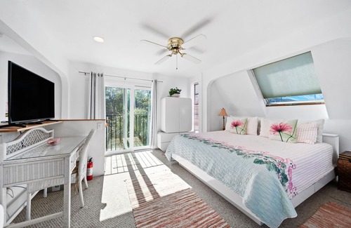 Pass-a-Grille House | Delightful, Historic Spanish Triplex: Steps From Pass-a-grille Beach