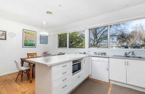 Watson House | Delightful Home In Watson