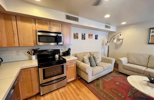 St. George Condo | Delightful Pet Friendly 1-bedroom condo with WiFi and AC in charming St. George