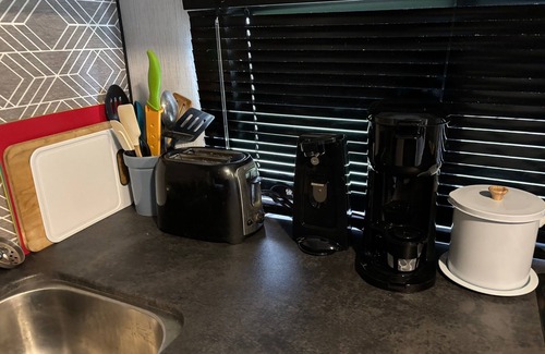Lexington House | Delightful RV with AC in charming Lexington