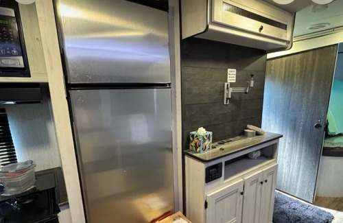 Lexington House | Delightful RV with AC in charming Lexington