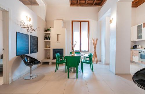 Ferrara Historic Centre Apartment | Delle Scienze 11