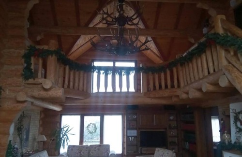 Oradea Resort | Delux Land of Plenty