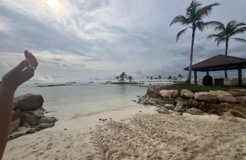 Maria Chiquita Apartment | Delux Oceanview on the Caribbean @ Playa Escondida Resort