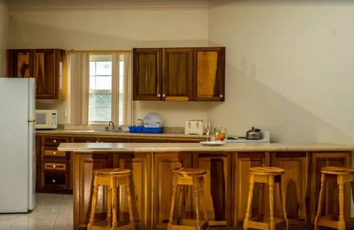 Runaway Bay Resort | Deluxe 1, kitchenette