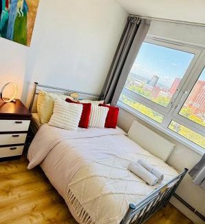 Oval Apartment | Deluxe 2B City View Appartment Zone 1
