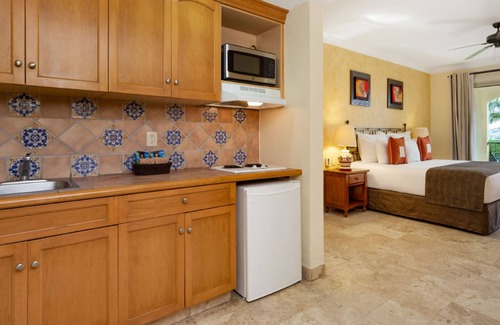 El Medano Ejidal Resort | ✩ Deluxe Cabo Studio ✩ Beachfront ✩ Family Friendly ✩ Resort Amenities ✩