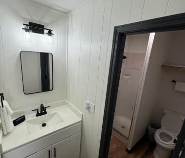 Osage Beach Apartment | Deluxe Double Suite - Lake Front