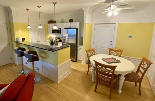 Melrose on the Beach Villa | Deluxe Oceanview Penthouse, Pool, Fitness Center & Transport From Dock Included!