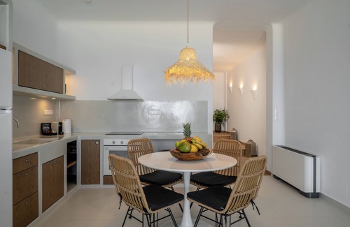 Imerovigli Villa | Deluxe Private Villa with Pool and Sea View