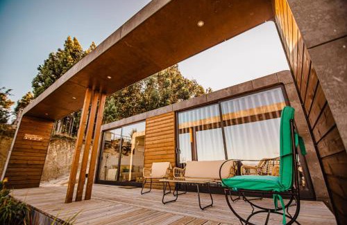 Celorico de Basto Villa | Deluxe Private Pool Bungalow