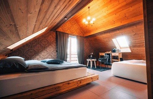 Celje Bed & Breakfast | Deluxe room with Sauna and Zerobody dry-floating system surrounded by nature.