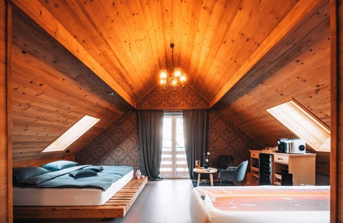 Celje Bed & Breakfast | Deluxe room with Sauna and Zerobody dry-floating system surrounded by nature.