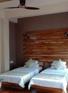 Aizawl House | Deluxe Room Zobawm Homestay