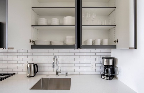 South Lake Union Apartment | Deluxe South Lake Union 1BR w/W/D & Roof, nr Lake Union, by Blueground