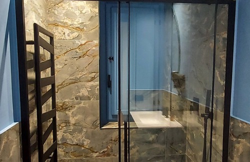 Avellino Apartment | Deluxe Suite con Terrazzo a due Passi dal Corso Vittorio Emanuele