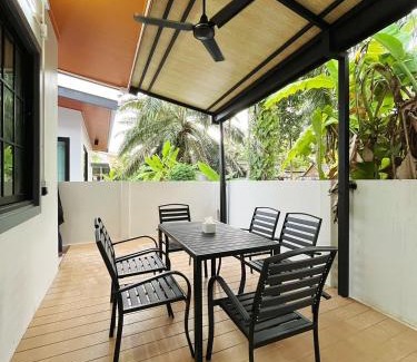 Pak Nam Villa | DelZiaNa Bara Villa Pakbara Satun พักได้ 6 ท่าน