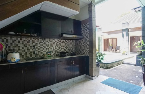 By Pass Ngurah Rai House | Denays Guest House Jimbaran