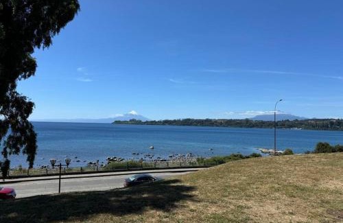 Puerto Varas Apartment | Depa con piscina frente al Lago Llanquihue y vista al volcán
