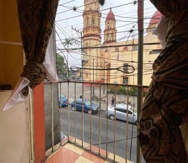 Orizaba Apartment | Departamento ampliio y centrico 2 habitaciones con balcon