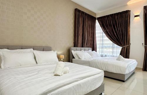 Bandar Penawar House | Desaru - Semi-D, KTV, Mahjong, Games 5BR4B 18-20pax by Cowidea